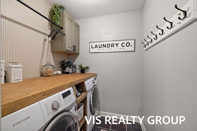 14260 Virginia Way, Grand Haven, MI 49417