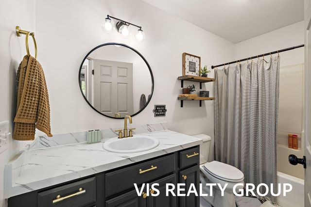 14260 Virginia Way, Grand Haven, MI 49417