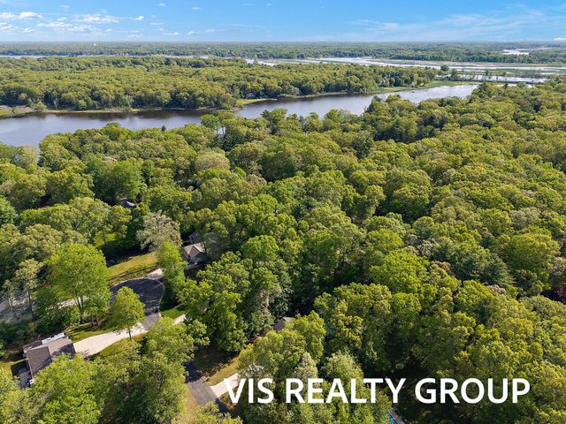 14260 Virginia Way, Grand Haven, MI 49417