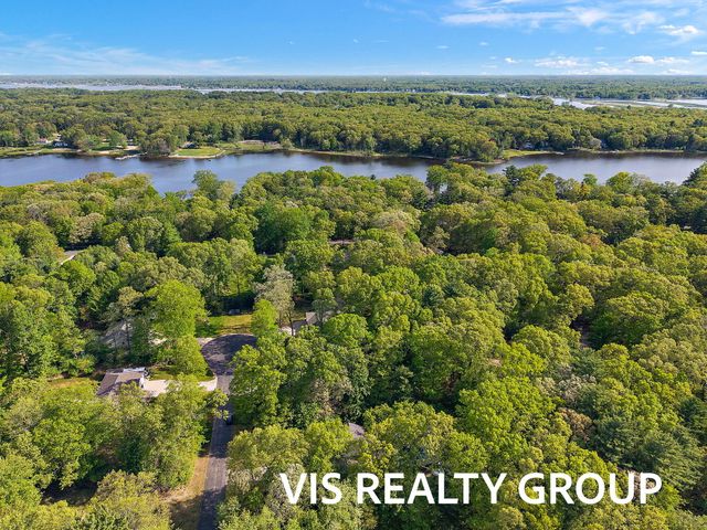 14260 Virginia Way, Grand Haven, MI 49417