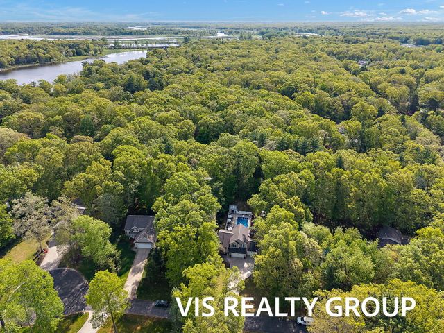 14260 Virginia Way, Grand Haven, MI 49417
