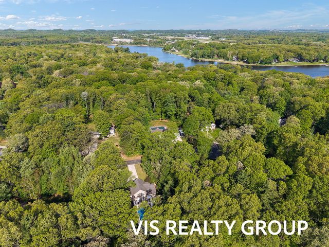 14260 Virginia Way, Grand Haven, MI 49417