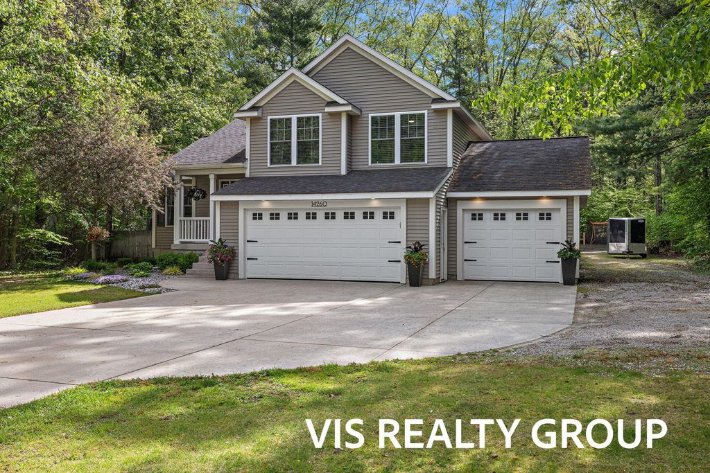 14260 Virginia Way, Grand Haven, MI 49417