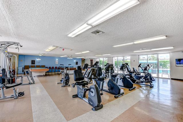 725 Lori Drive 203, Palm Springs, FL 33461