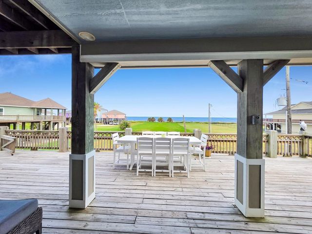 2139 Gulf, Crystal Beach, TX 77650