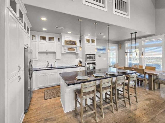 2139 Gulf, Crystal Beach, TX 77650