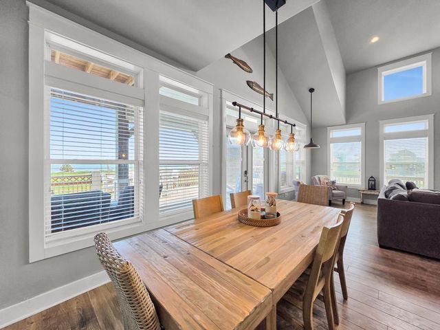 2139 Gulf, Crystal Beach, TX 77650