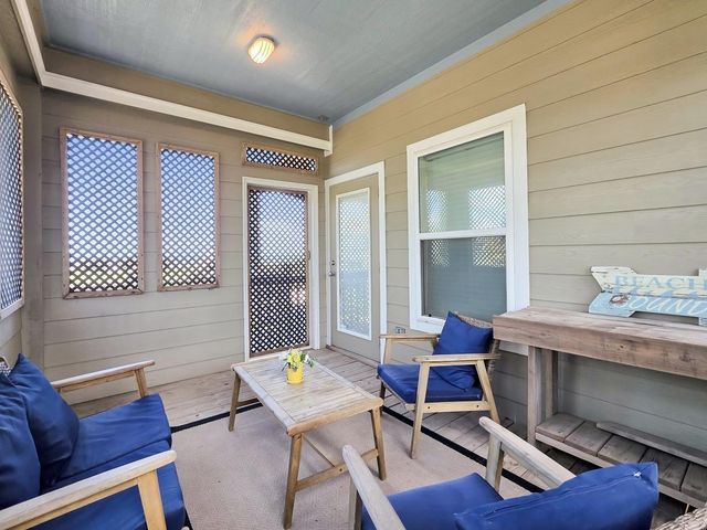 2139 Gulf, Crystal Beach, TX 77650