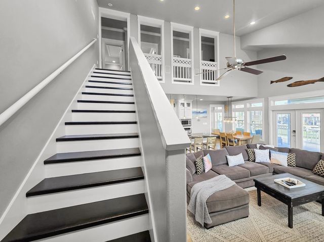2139 Gulf, Crystal Beach, TX 77650