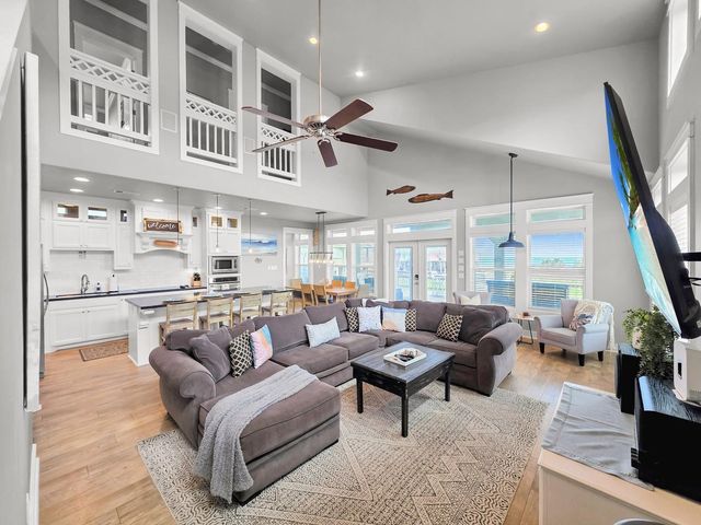 2139 Gulf, Crystal Beach, TX 77650