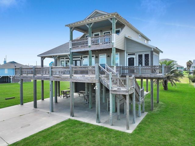 2139 Gulf, Crystal Beach, TX 77650