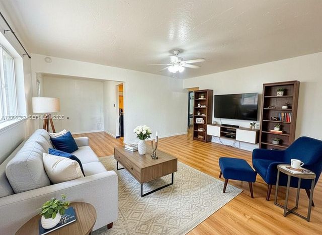 3913 SW 28th St, West Park, FL 33023