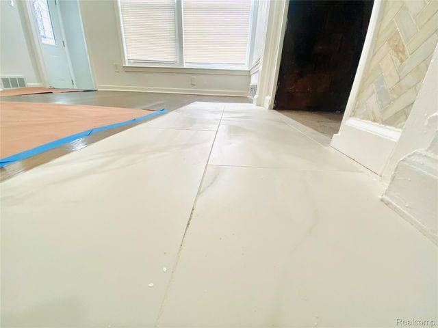 18922 Fenmore Street, Detroit, MI 48235