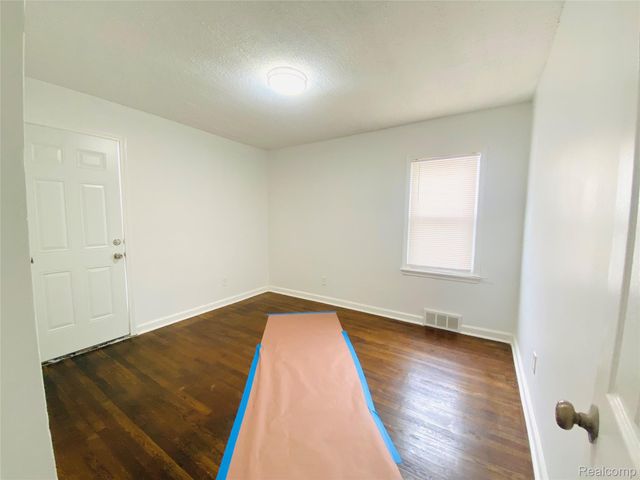 18922 Fenmore Street, Detroit, MI 48235