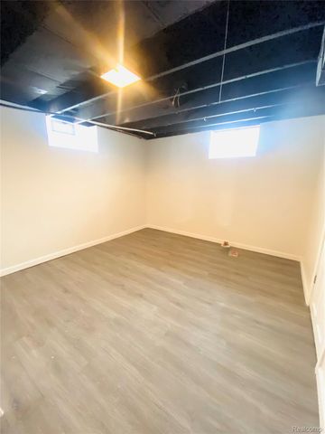 18922 Fenmore Street, Detroit, MI 48235