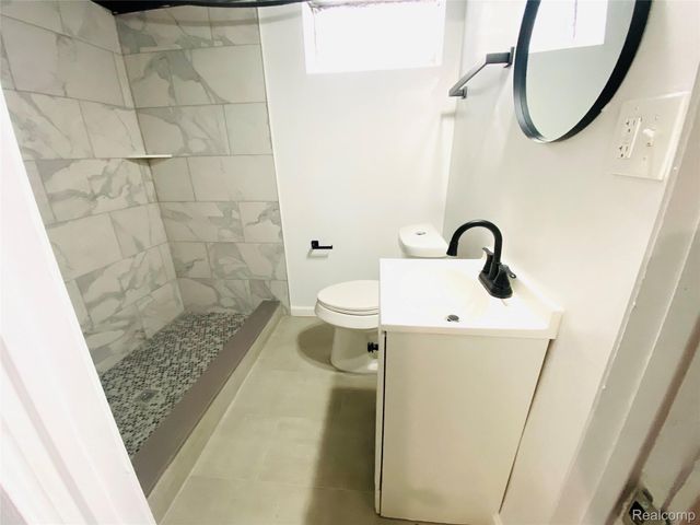 18922 Fenmore Street, Detroit, MI 48235