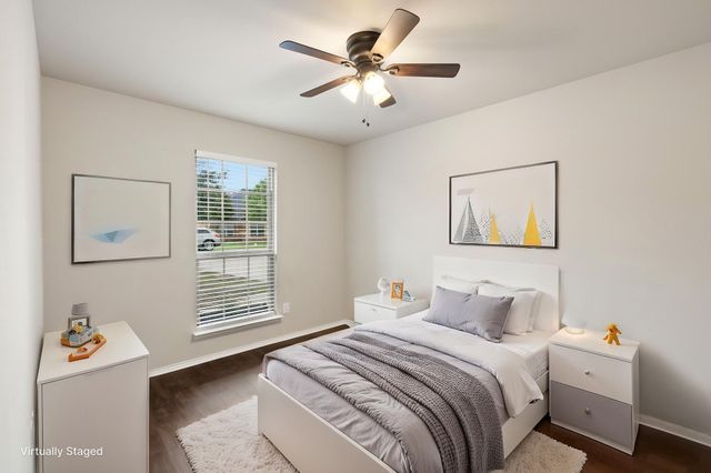 106 Poinsetta Drive, Palmer, TX 75152