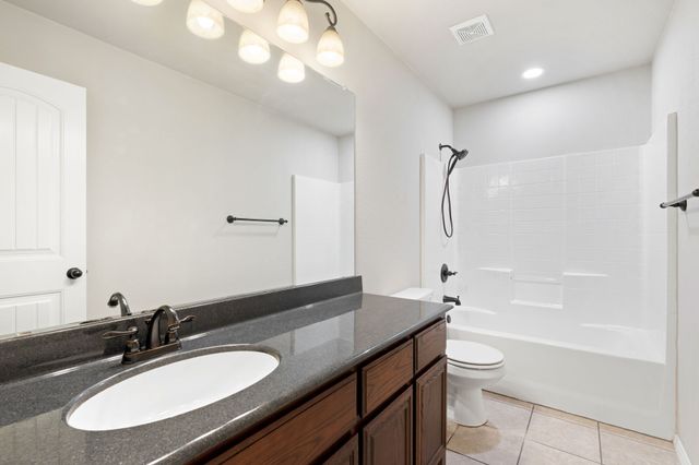 106 Poinsetta Drive, Palmer, TX 75152