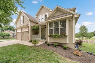 2101 SW ROBERTS Court, Lee's Summit, MO 64082