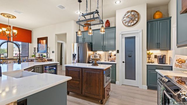 5820 Saint Andrews, Schertz, TX 78108