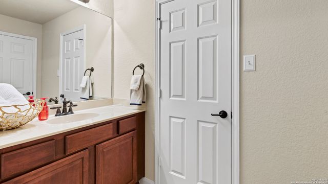 5820 Saint Andrews, Schertz, TX 78108
