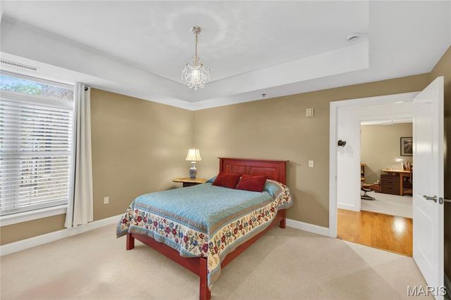 540 N And South Road 103, University City, MO 63130