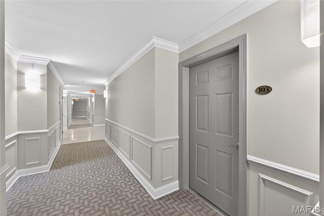 540 N And South Road 103, University City, MO 63130