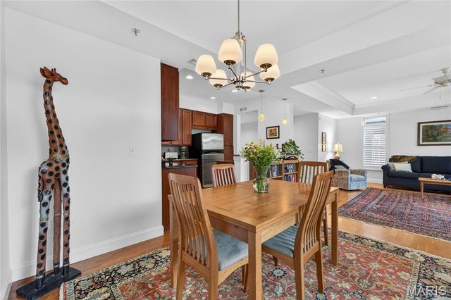 540 N And South Road 103, University City, MO 63130