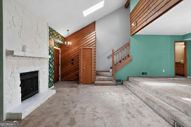 612 Tom Smith Road SW, Lilburn, GA 30047