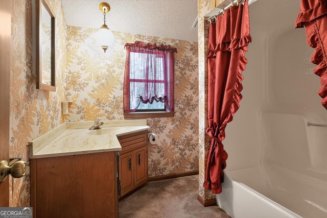 612 Tom Smith Road SW, Lilburn, GA 30047