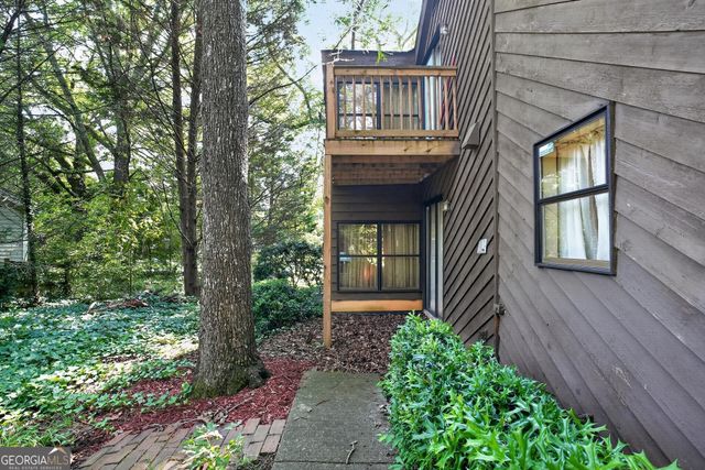 612 Tom Smith Road SW, Lilburn, GA 30047