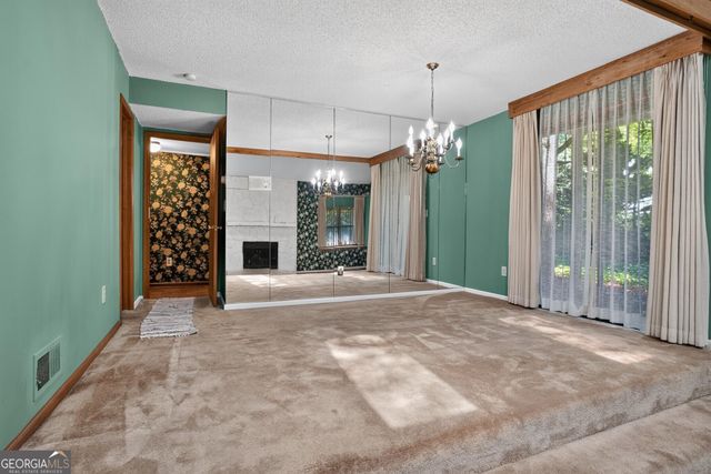 612 Tom Smith Road SW, Lilburn, GA 30047