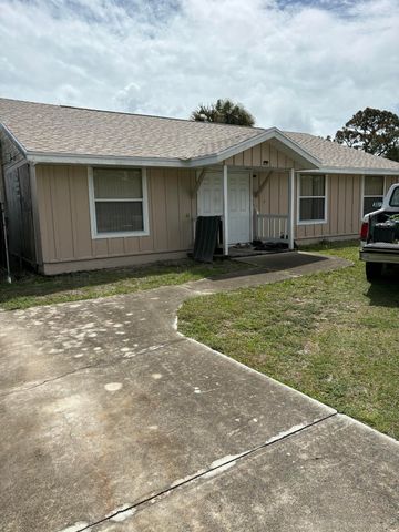 5014 Palm Drive, Fort Pierce, FL 34982