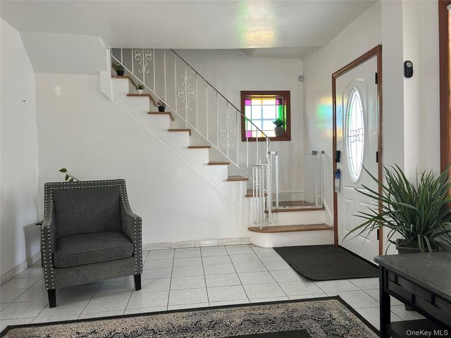 160 N Central Avenue, Valley Stream, NY 11580