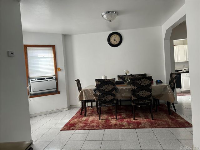 160 N Central Avenue, Valley Stream, NY 11580