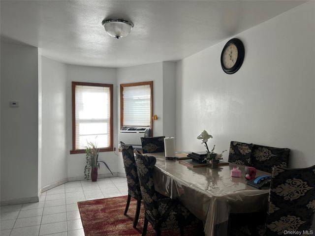 160 N Central Avenue, Valley Stream, NY 11580