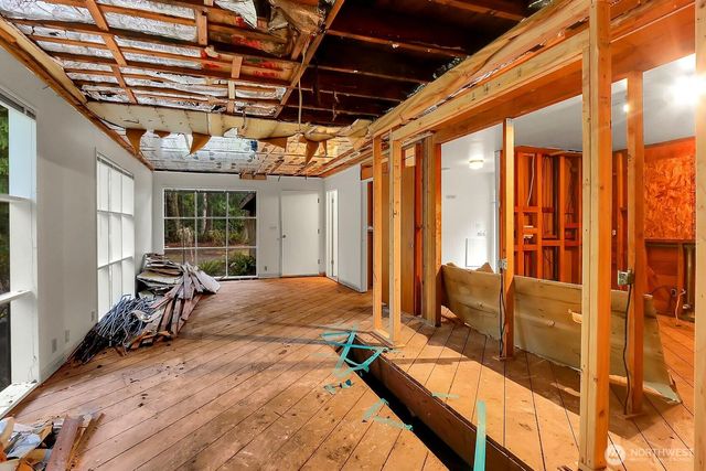 10815 Algonquin Road, Woodway, WA 98020