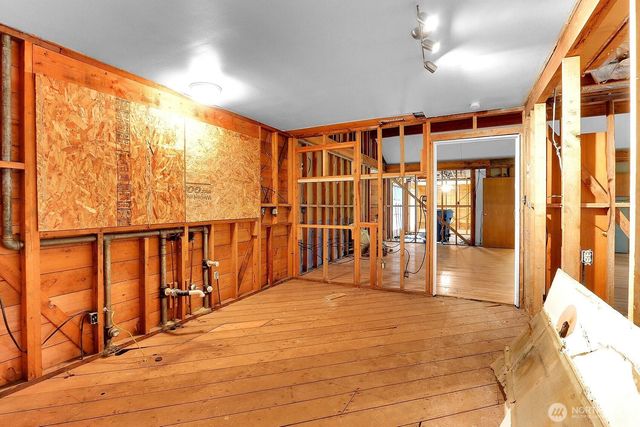 10815 Algonquin Road, Woodway, WA 98020