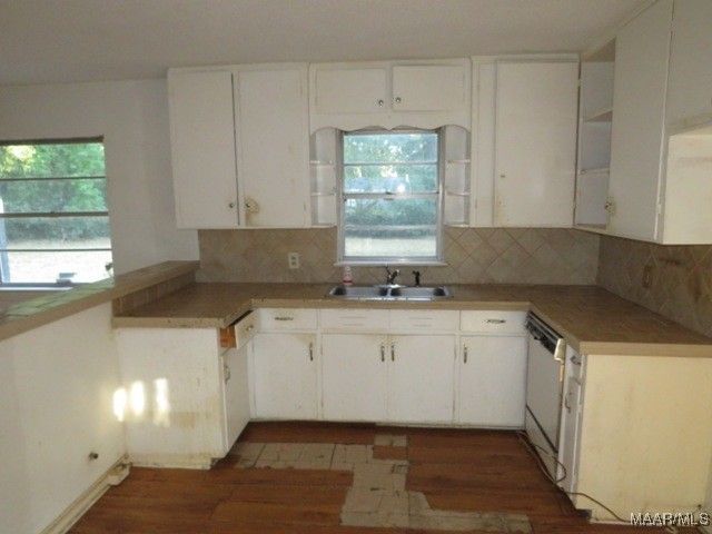 2712 GREENBRIAR Road, Montgomery, AL 36111