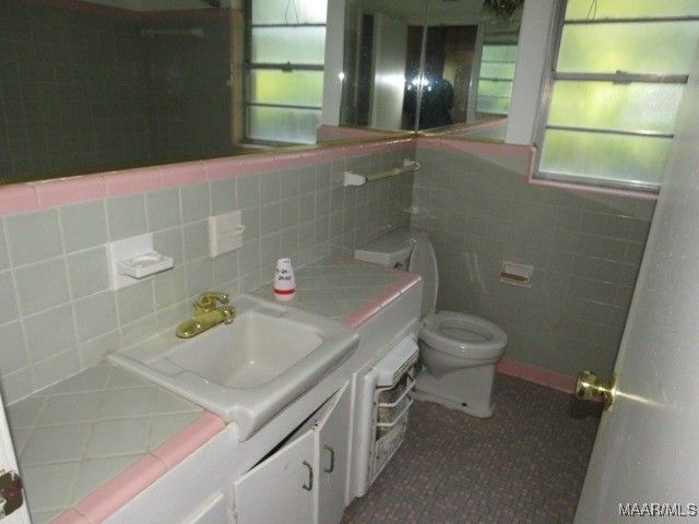 2712 GREENBRIAR Road, Montgomery, AL 36111