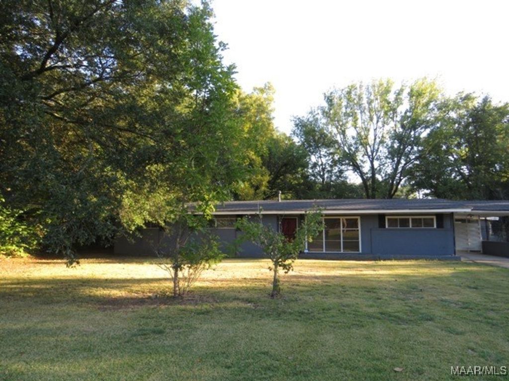 2712 GREENBRIAR Road, Montgomery, AL 36111