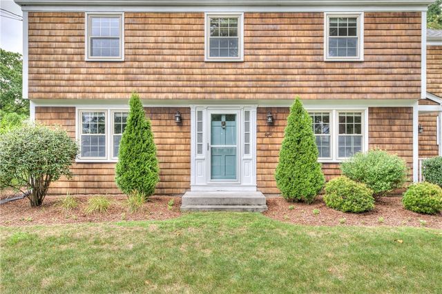 8 Lee Road, Barrington, RI 02806