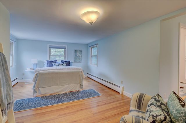 8 Lee Road, Barrington, RI 02806