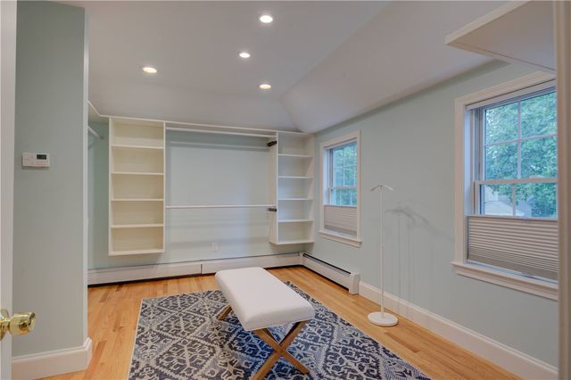 8 Lee Road, Barrington, RI 02806