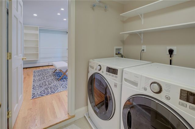 8 Lee Road, Barrington, RI 02806