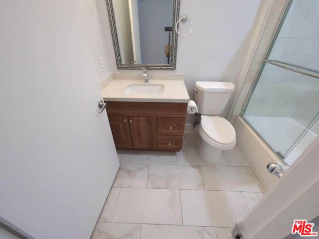 1844 Thayer Avenue 202, Los Angeles, CA 90025