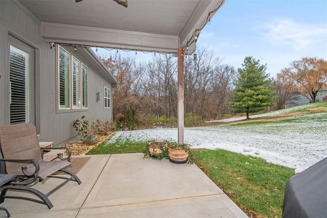 1205 SE Woodbine Drive, Blue Springs, MO 64014