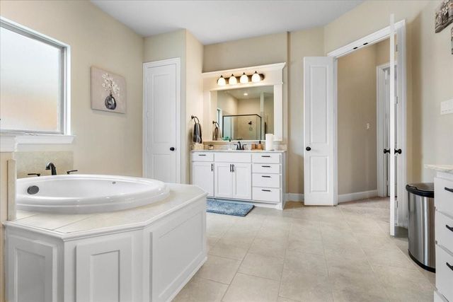 1218 Woodside Drive, Mansfield, TX 76063