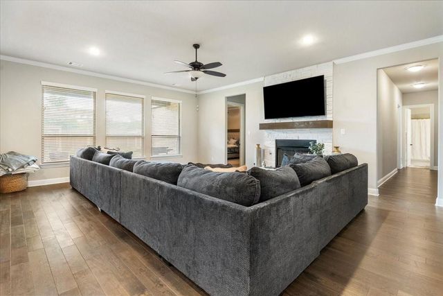 1218 Woodside Drive, Mansfield, TX 76063