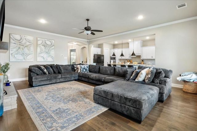 1218 Woodside Drive, Mansfield, TX 76063